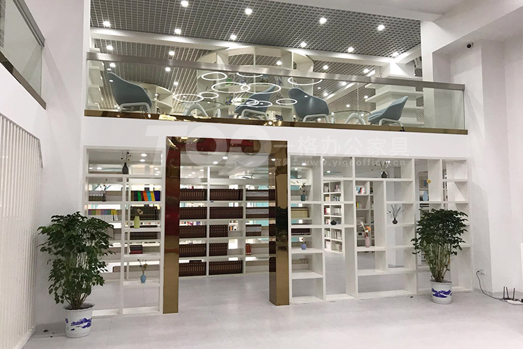 福永學校圖書館.jpg 福永學校圖書館.jpg