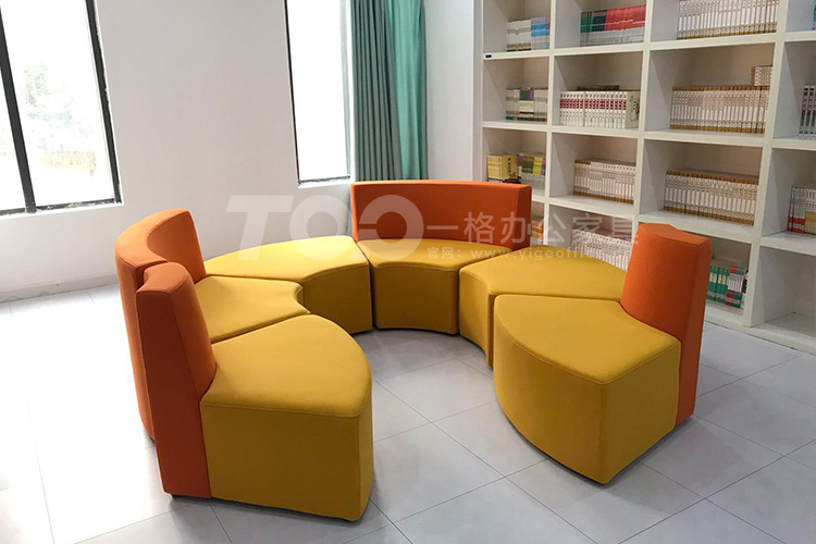 異形休閑沙發.jpg 異形休閑沙發.jpg